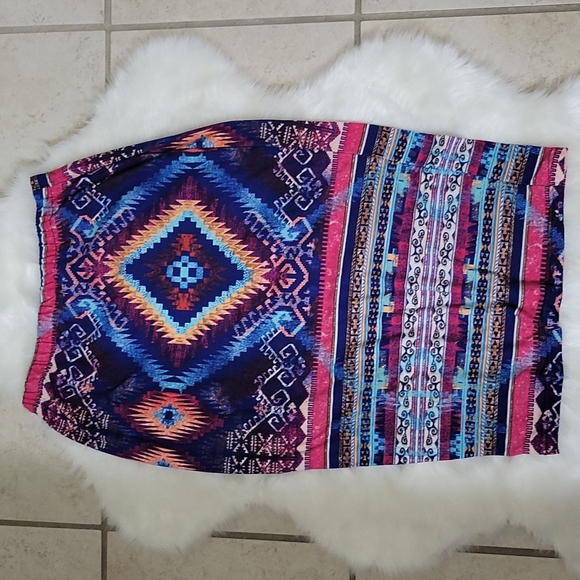 Multi color pencil skirt - Picture 2 of 2